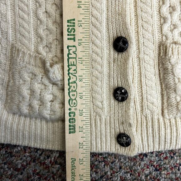 VTG Inis Crafts Ireland Ivory Merino Wool Fisherman Cable Knit Cardigan Size XS - Picture 11 of 12